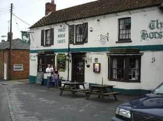 Drayton Parslow The Three Horseshoes מראה חיצוני תמונה